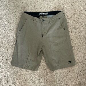 Billabong crossfire submersibles shorts. 32 waist. 9” inseam and 20” outseam